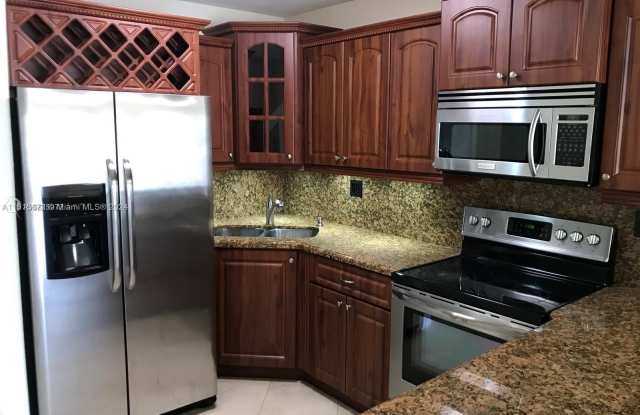 2740 W 76th St - 2740 West 76th Street, Hialeah, FL 33016