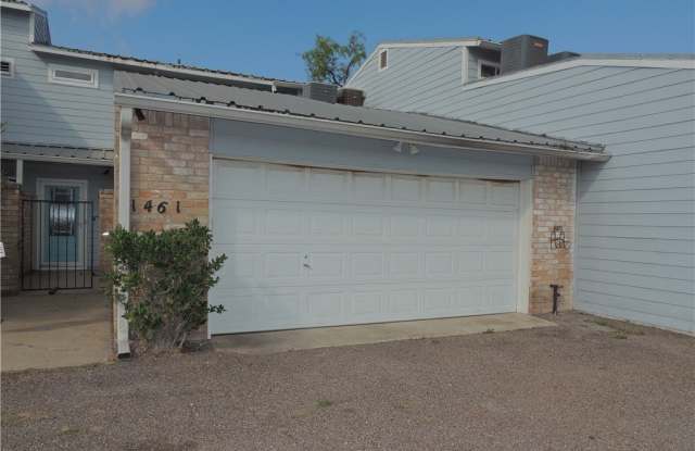 1461 Moore Avenue photos photos