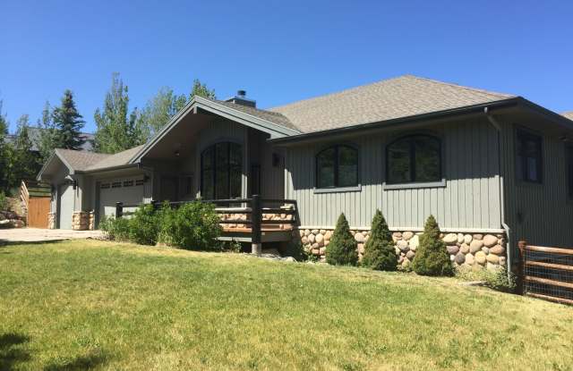 Large Private Luxury Home in Pinebrook Estates photos photos