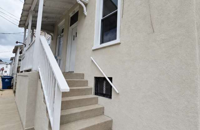 419 Chase Street - 2 Gallery 2