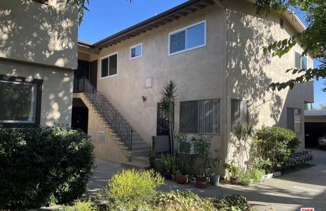 6610 Whitsett Ave photos photos