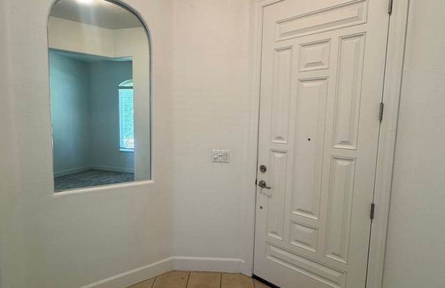 *MOVE IN SPECIAL $500 OFF FIRST MONTHS RENT* BEAUTIFUL 4 BED/2 BATH HOME IN REDDING Gallery 4