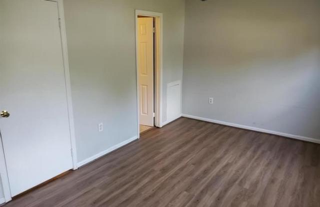9847 OAKDALE WOODS Court Gallery 4