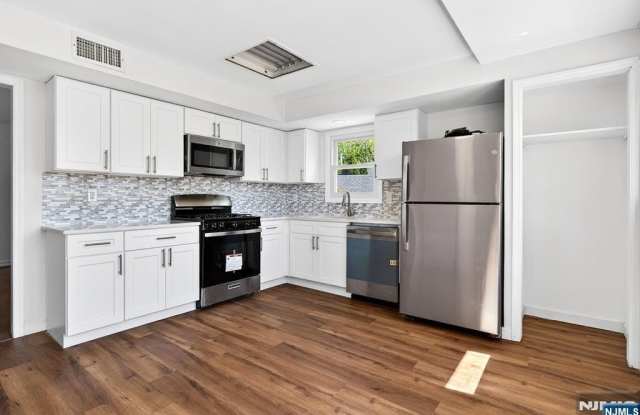 292 Louis Street 1FL photos photos