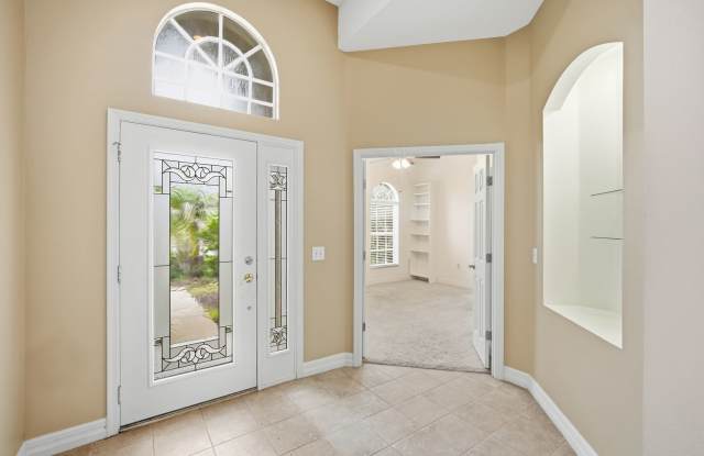 Corner lot fenced 4 Beds/ 3 Bath home, Full of natural light with 2 Living Rooms  and great amenities. Must see to appreciate! Gallery 4
