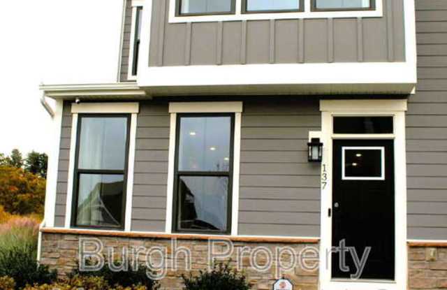 137 Marketplace Ave - 137 Marketplace Avenue, Allegheny County, PA 15108