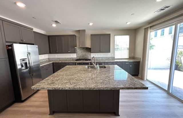 809 KIDDER AVE COVINA 91724 (5 BED / 3 BATH) Gallery 2