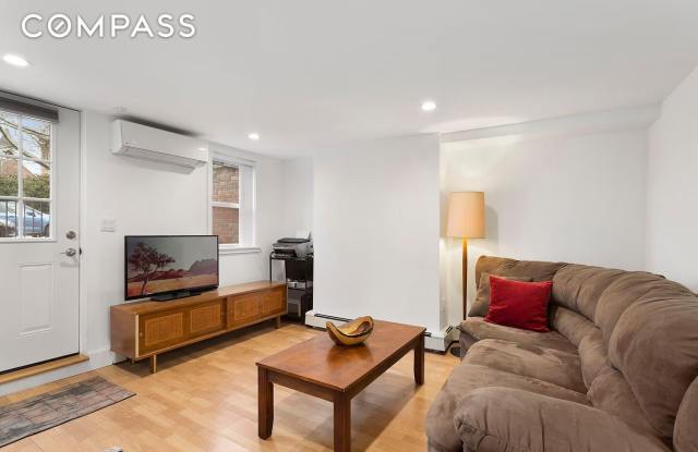 274 17th Street - 274 17th Street, Brooklyn, NY 11215 274 17th Street - 274 17th Street, Brooklyn, NY 11215