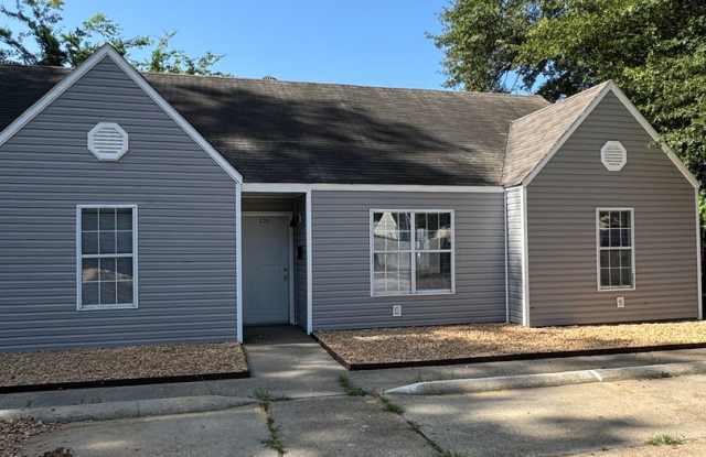 2 BED / 1 Bath Apartment in Truman.  READY NOW! photos photos