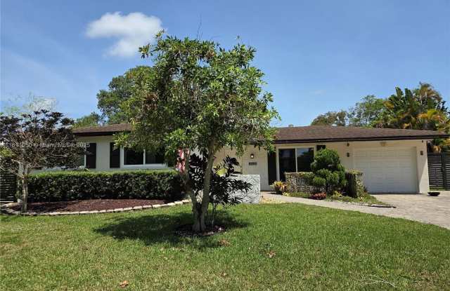 10220 SW 105th St photos photos