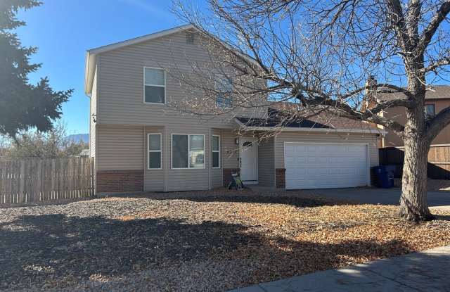 Single Family 3 bedroom, 1.5 bath photos photos