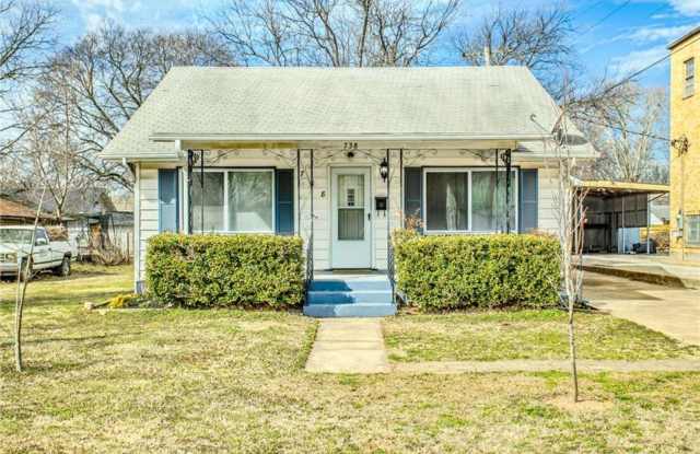 Cute 3 bedroom & 1 bath Home in Shawnee! Gallery 4