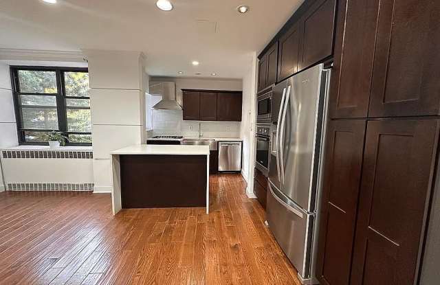 6735 Yellowstone Blvd Apt 2R Gallery 3