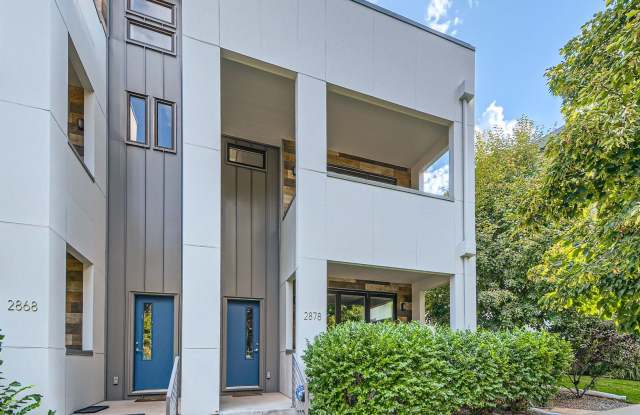 Urban Living - 4 Bedroom Jefferson Park Home Near Mile High Stadium photos photos