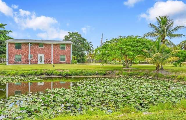 1201 Old Hiatus Rd Gallery 1