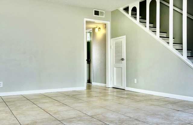 3902 Englewood Circle Gallery 4