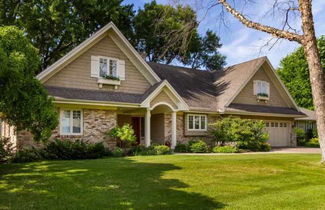 4607 Lakeview Drive - 4607 Lakeview Drive, Edina, MN 55424