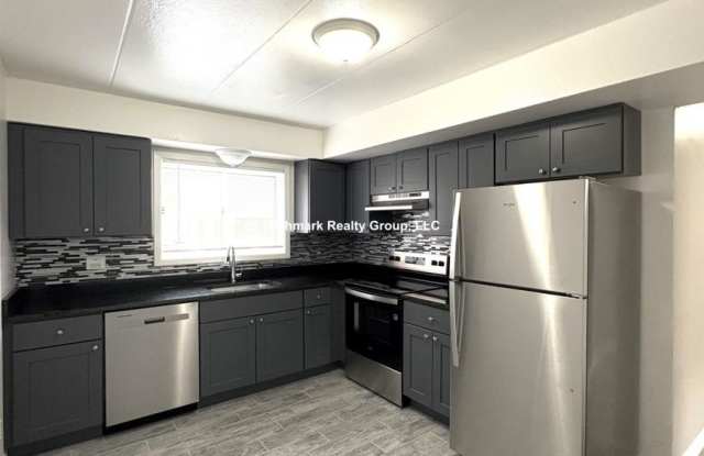 1400 Carol St. photos photos