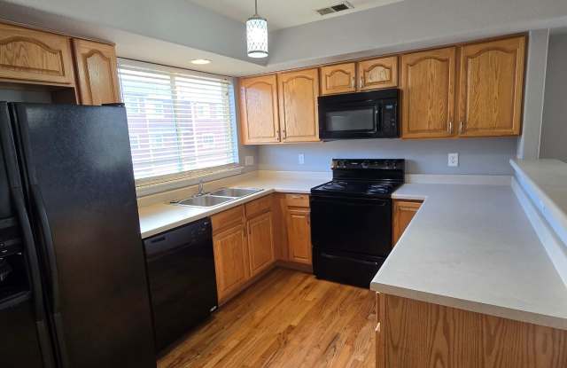 Charming Two Bedroom Townhome in Brighton, Colorado Gallery 3