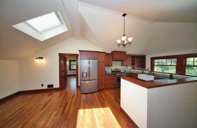 246 Berkeley Way Gallery 2