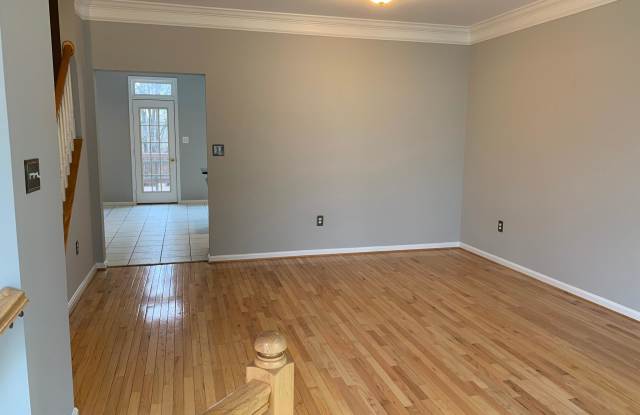 20888 IVYMOUNT TERRACE Gallery 4