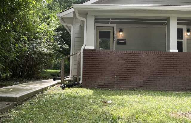 2930 N Dearborn Street photos photos