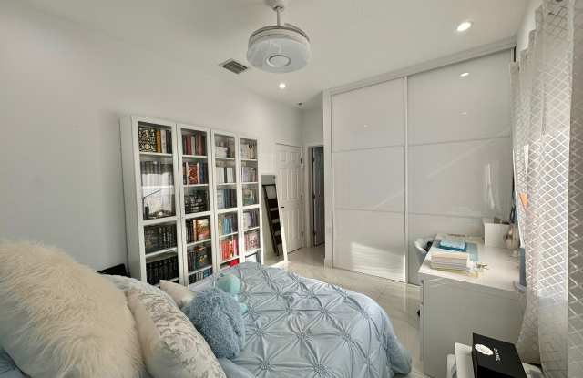 6741 Southwest 157th Court Gallery 3