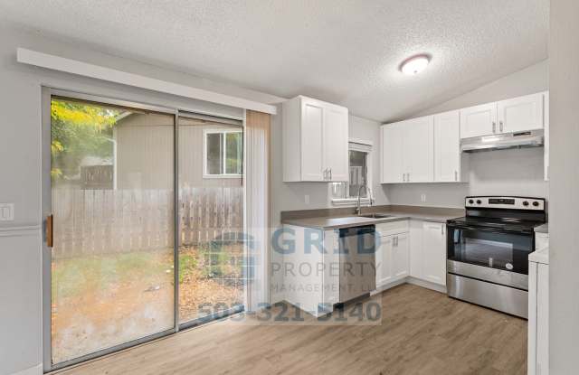 Gorgeous 2BR Home In the Heart of Tualatin! photos photos