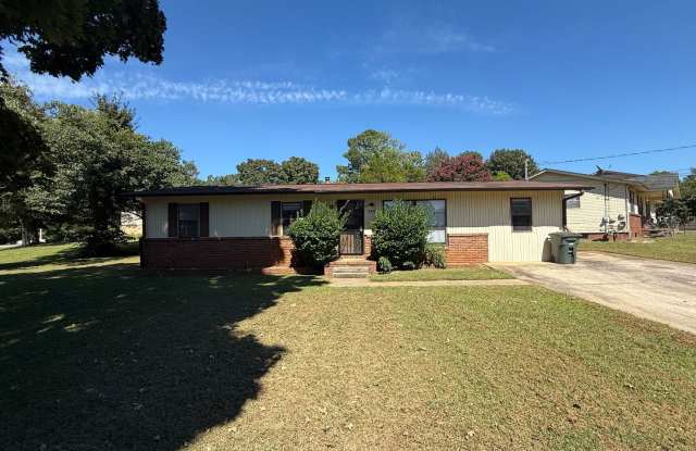 Spacious 3 bed 2 bath home with a bonus room! photos photos