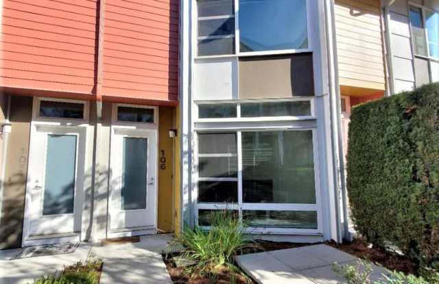 Great TownHome For Rent photos photos