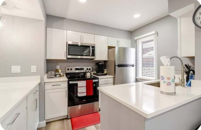 2213 E 7th St photos photos 2213 E 7th St photos photos