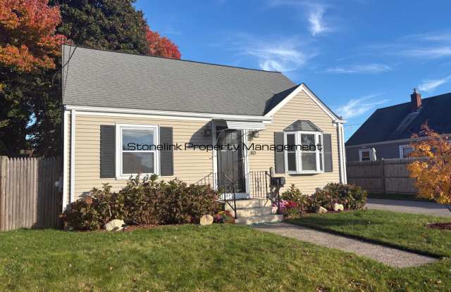 Fully Renovated Single Family Home For Rent in Pawtucket! Gallery 1