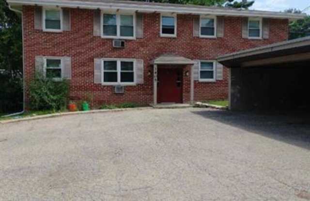 1405 South Taylor Street - 2 photos photos