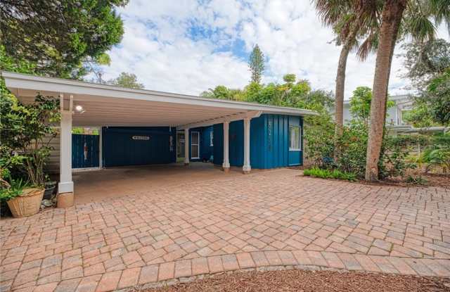 5239 WINDING WAY Gallery 3