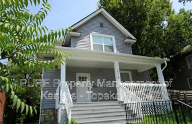 1016 SW College Ave. photos photos