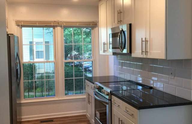 2822 ANDIRON LANE Gallery 3