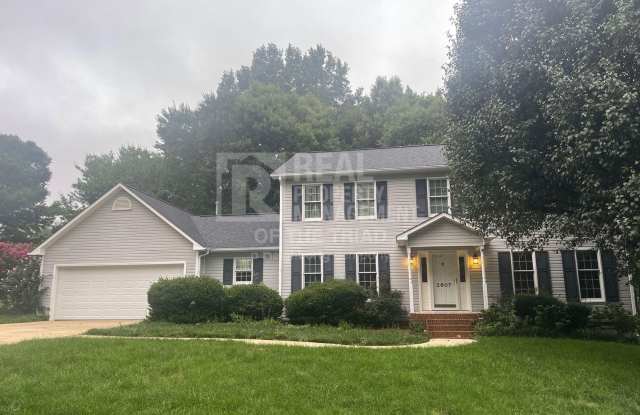 4 Bedroom, 3 Bath Two Story Single Family Home in High Point's Turtle Creek! - 2607 Turtle Creek Drive, High Point, NC 27265