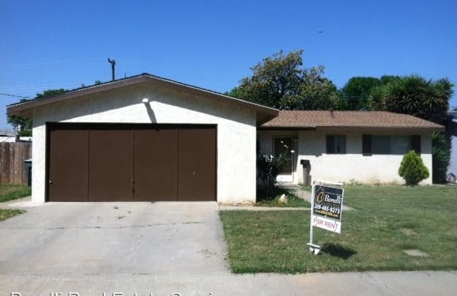 403 Sherwood Drive - 403 Sherwood Drive, Gustine, CA 95322