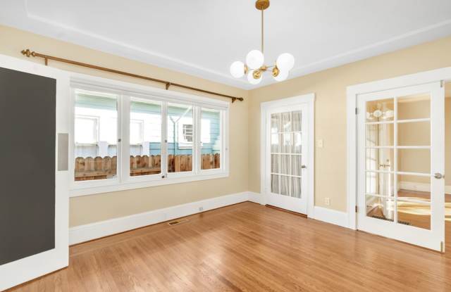 3312 Fernside Blvd - 2++ bedroom | 1.5 bath | Single family home Gallery 4