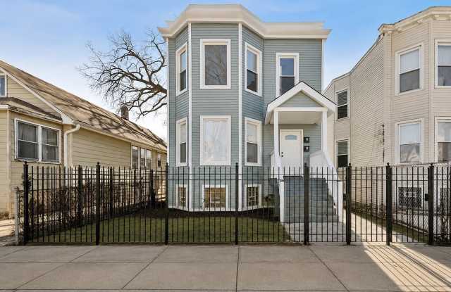 4845 W Potomac Avenue photos photos