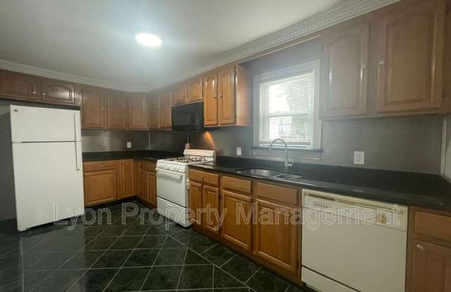 11 Prospect Hill Ave. Gallery 2
