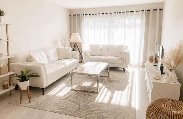 3221 BENEVA Road Gallery 3