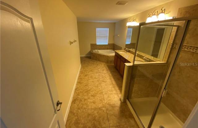 14748 CROSSTON BAY COURT Gallery 3