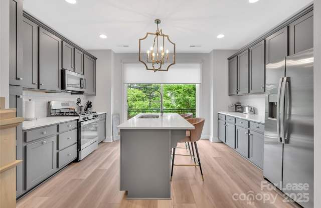 1005 36 Street E photos photos