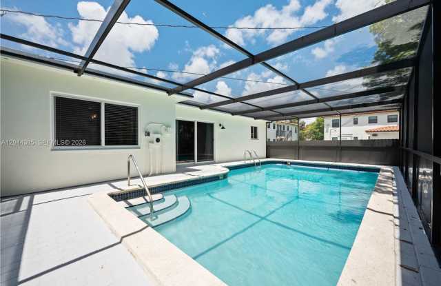 4220 SW 14th Street 4220, Miami, FL 33134 - 3802 photos photos