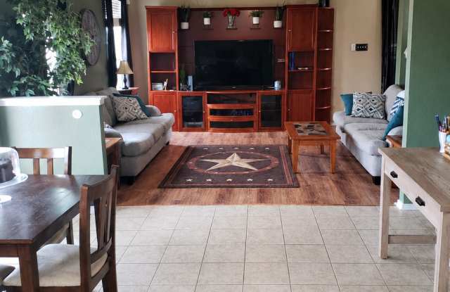 4905 Lions Gate Ln Gallery 3