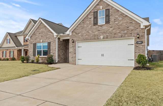 Like-New 3BR Home in Brookhill Landing Near Downtown Athens  I-65 - 13857 Hickory Brook Road, Athens, AL 35611