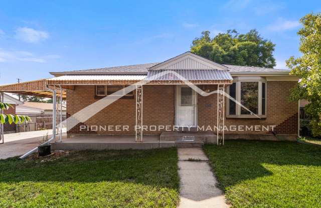 Updated Home With Central AC And Stainless Steel Appliances! photos photos