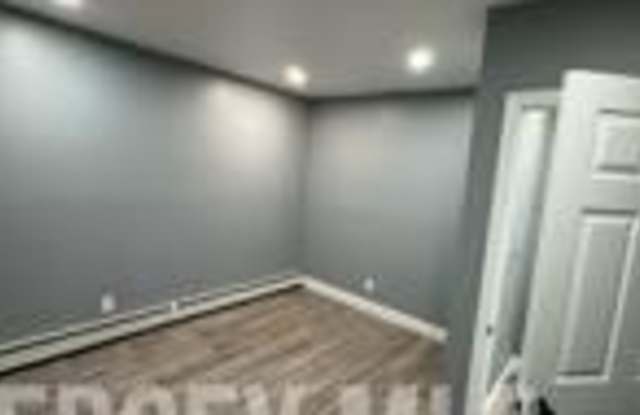 542 Miller Street Gallery 4