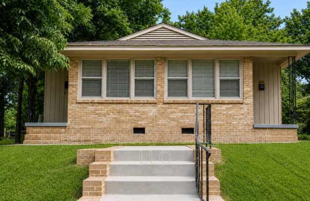 2468 Yale Ave photos photos